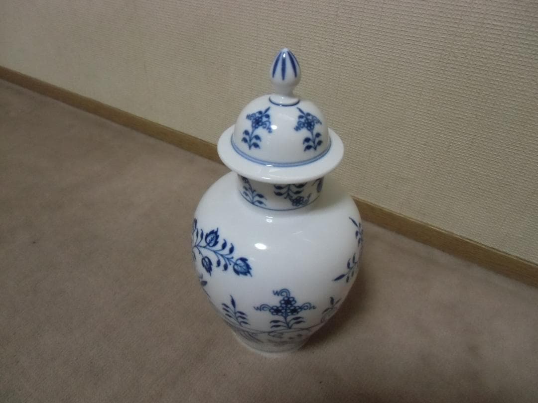 マイセン ブルーオニオン　壺一個