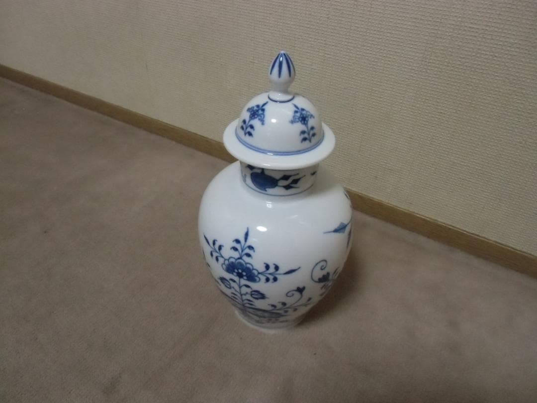 マイセン ブルーオニオン　壺一個