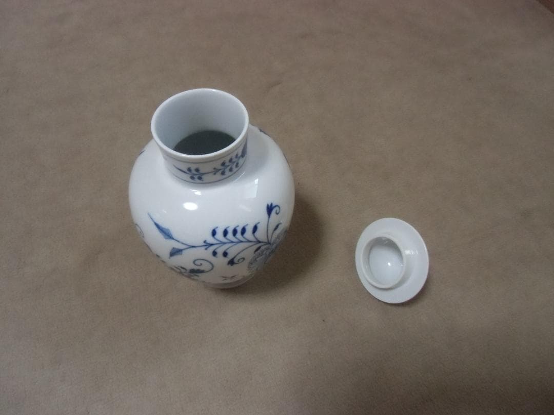 マイセン ブルーオニオン　壺一個