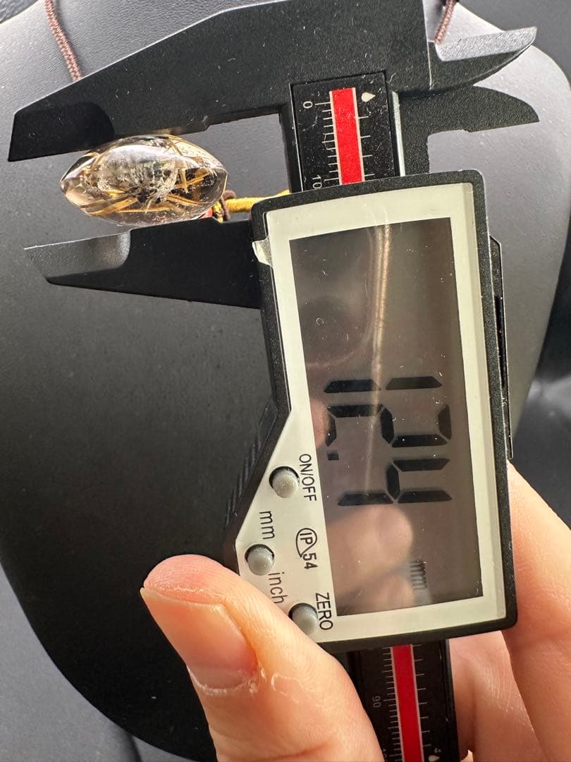 ルチルクォーツの雫型ペンダント