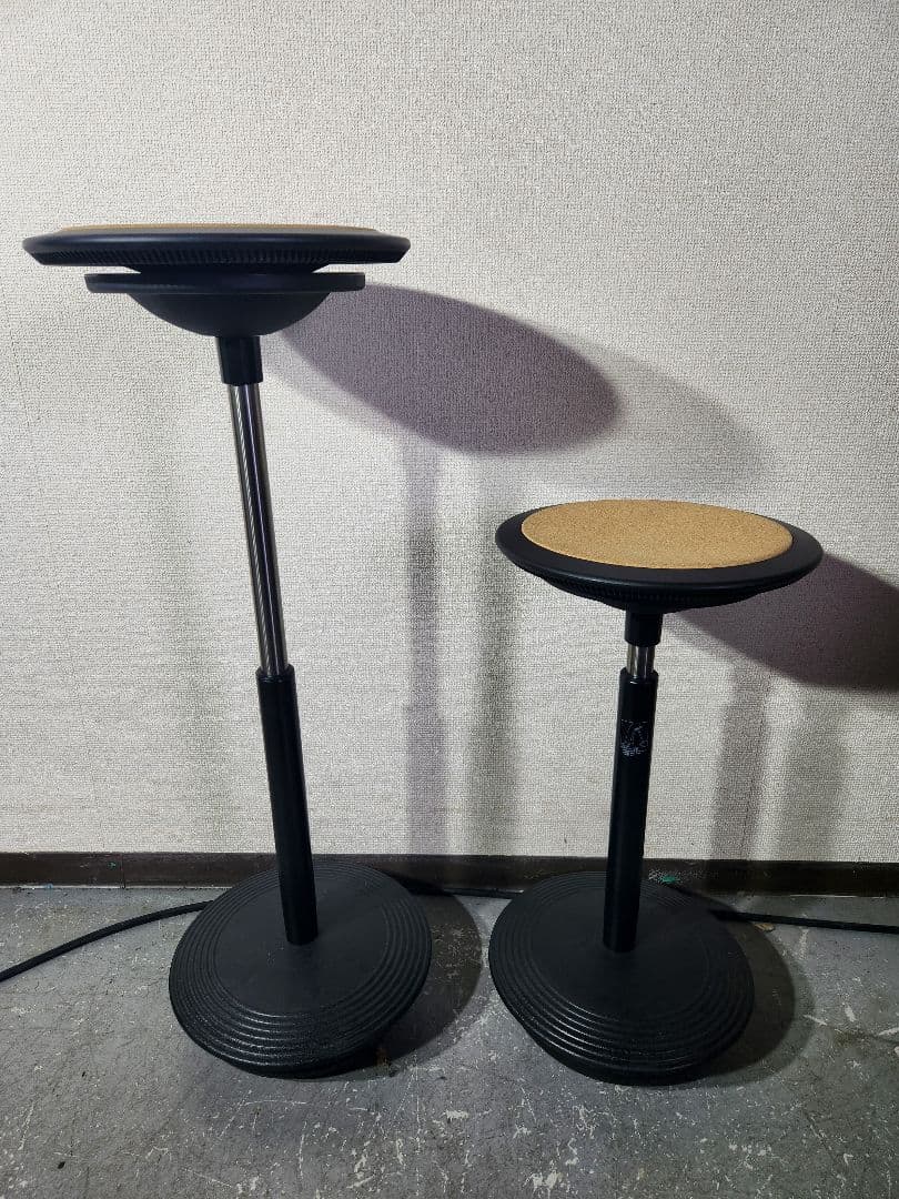 (スティッツ)ハーフシーティングチェア/ブラックフレーム/コルク 2脚セット①