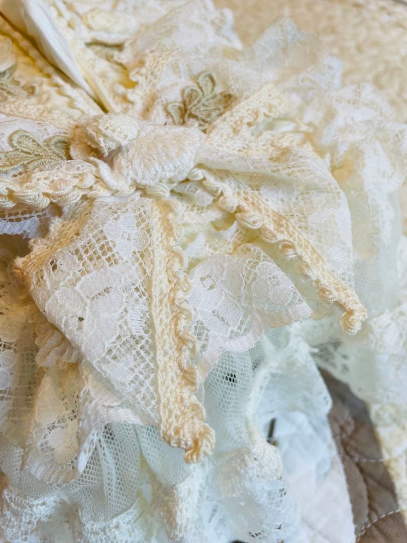 ❤️さえら☆ヒスクローネ☆エレガント☆お花モチーフリボン飾り