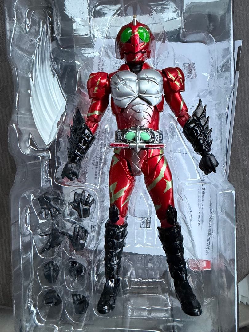 仮面ライダーアマゾンアルファ　S.H.Figuarts フィギュア