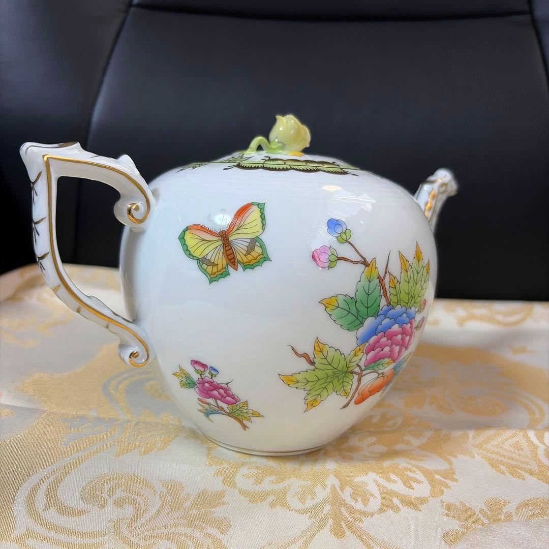 新品］Herendヴィクトリアブーケ ティーポット 800ml - メルカリ