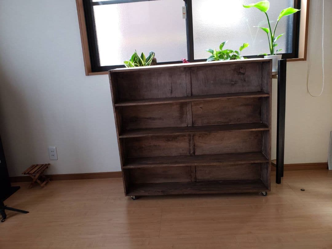 天然材を使用した古材風　本棚　マガジンラック