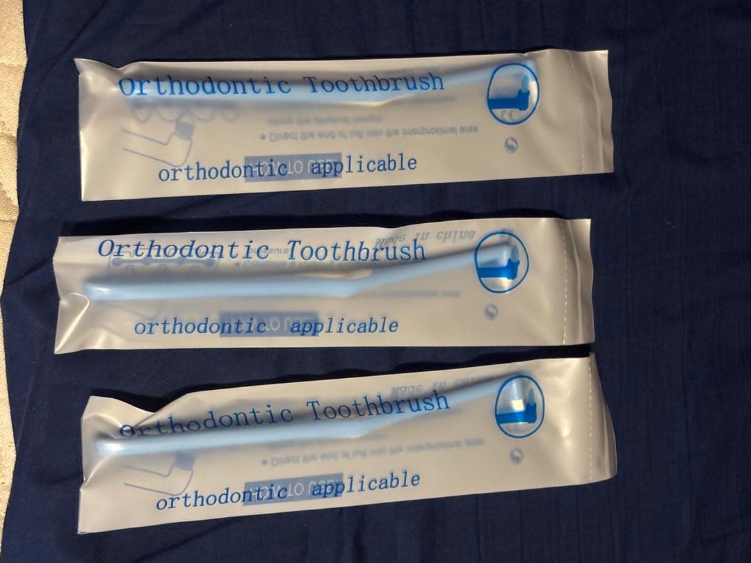 インビザラインの光加速矯正装置 PBMオルソヒーリング＋ワンタフトブラシ3本