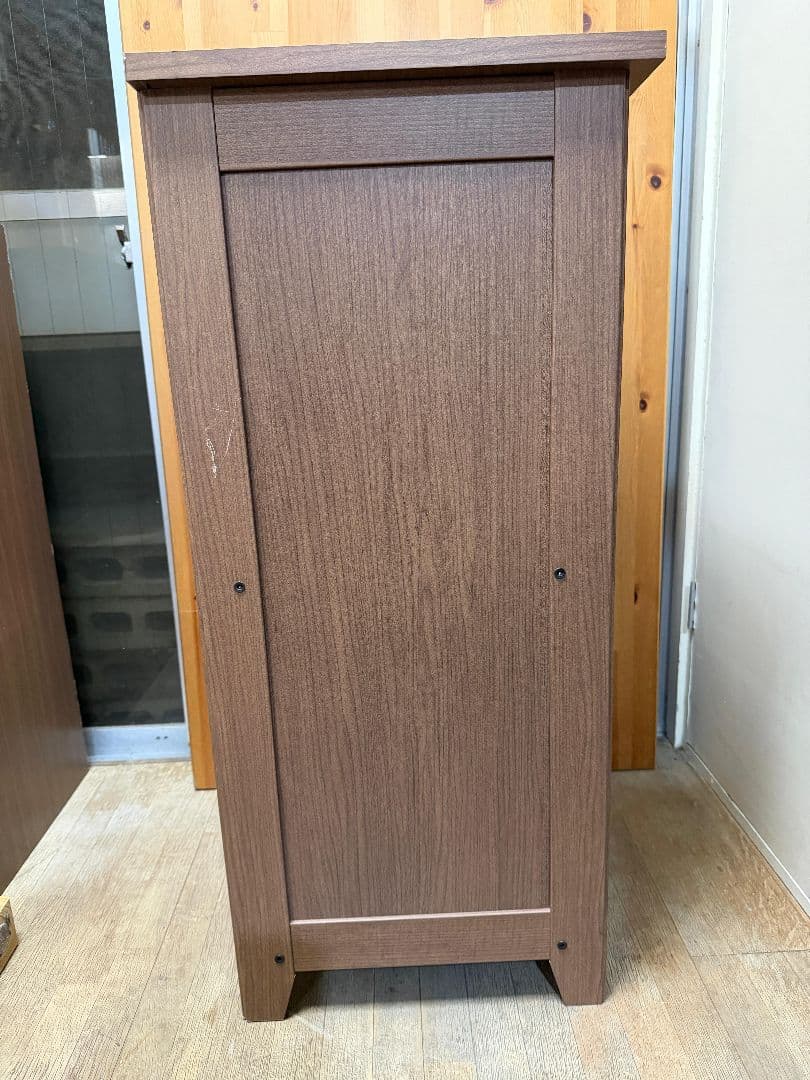 ブラウン木製食器棚 ガラス扉 2段収納