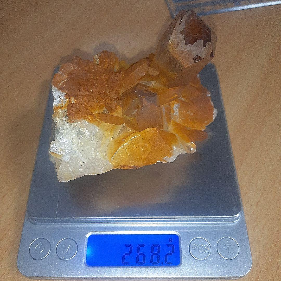 ゴールデンヒーラークォーツ　クラスター