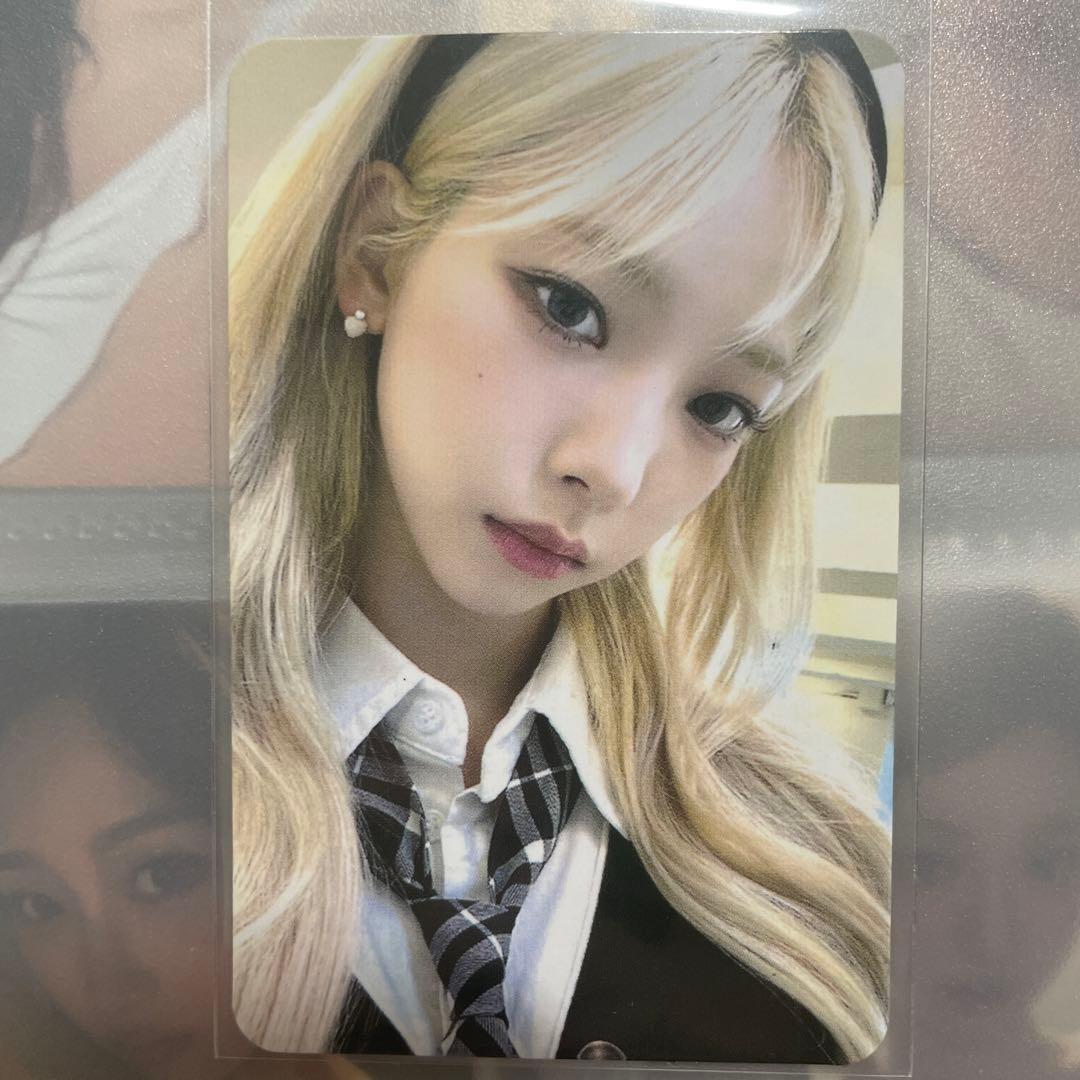 aespa カリナ MY WORLD ジップアップフーディー パーカー トレカ