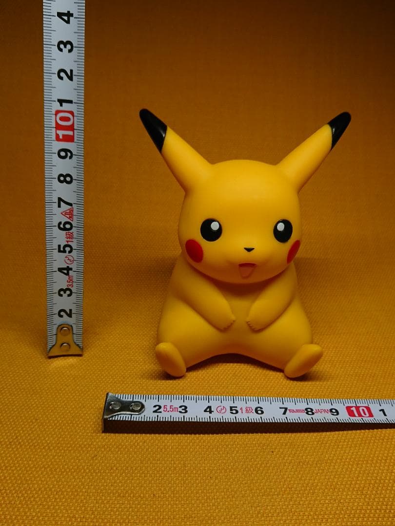 ポケモン　ピカチュウ　オブジェ　置物　インテリア　工芸品　美術品　A1190