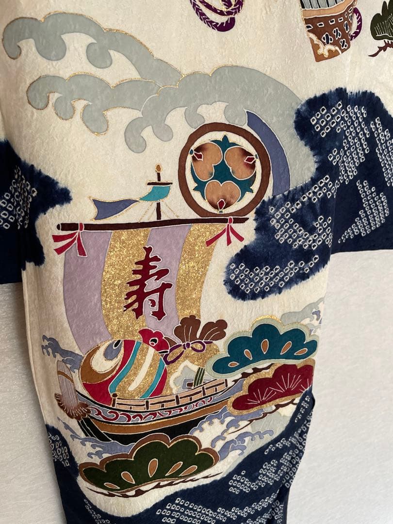 美品　絹　男の子　七五三用 お宮参り　結婚式　紺色の宝船と波模様と兜の刺繍　着物