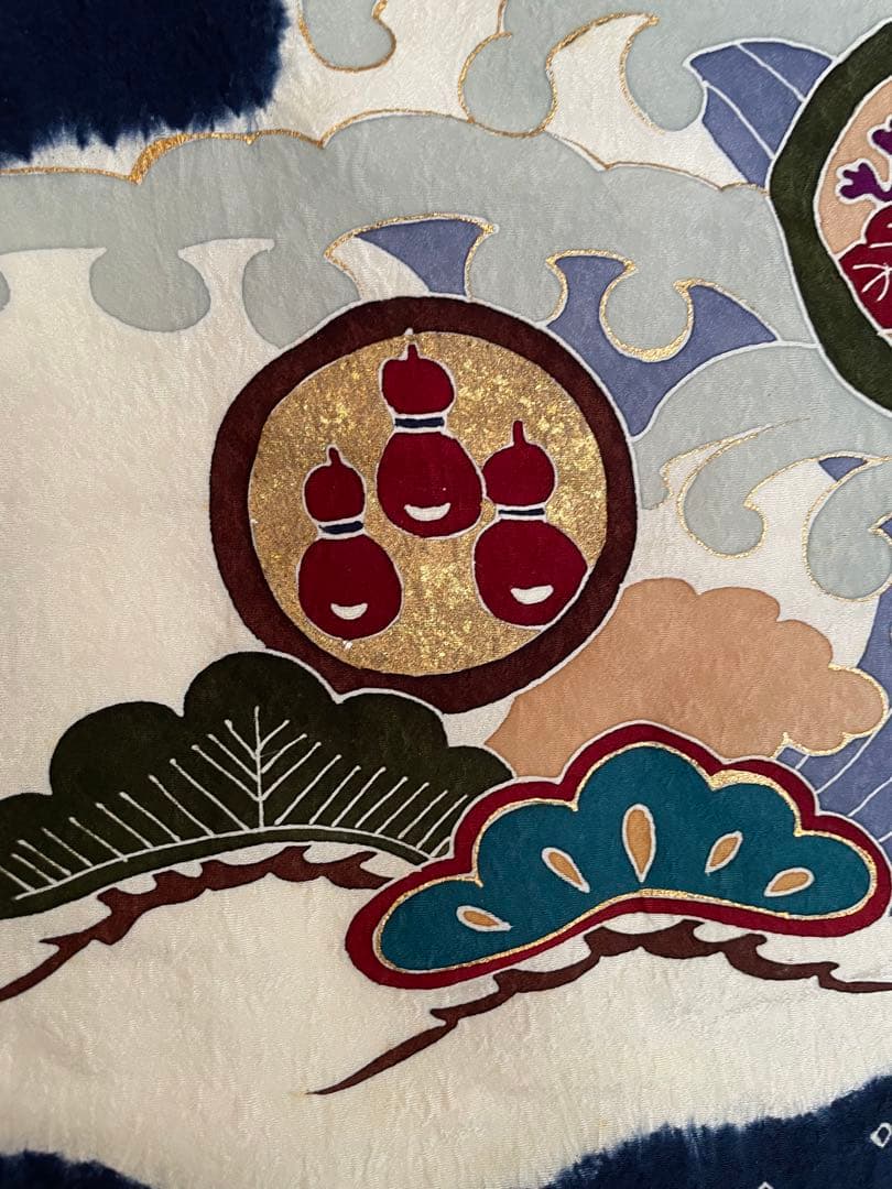 美品　絹　男の子　七五三用 お宮参り　結婚式　紺色の宝船と波模様と兜の刺繍　着物