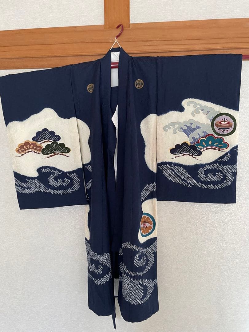 美品　絹　男の子　七五三用 お宮参り　結婚式　紺色の宝船と波模様と兜の刺繍　着物