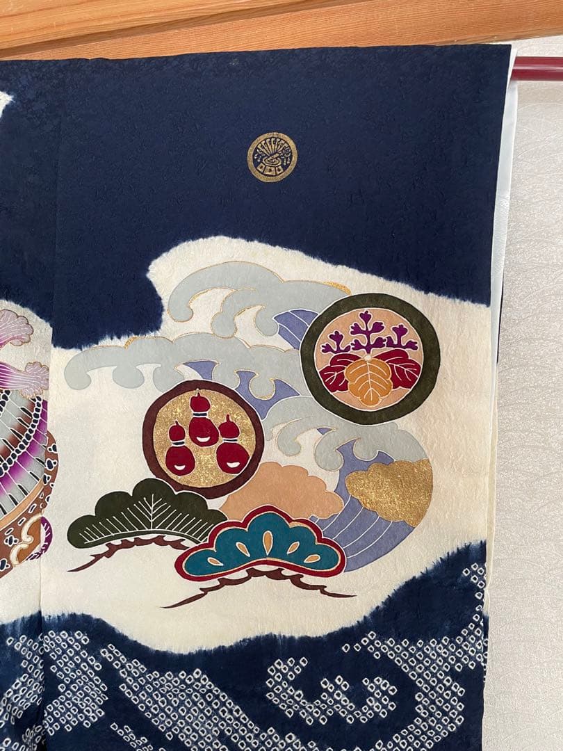 美品　絹　男の子　七五三用 お宮参り　結婚式　紺色の宝船と波模様と兜の刺繍　着物