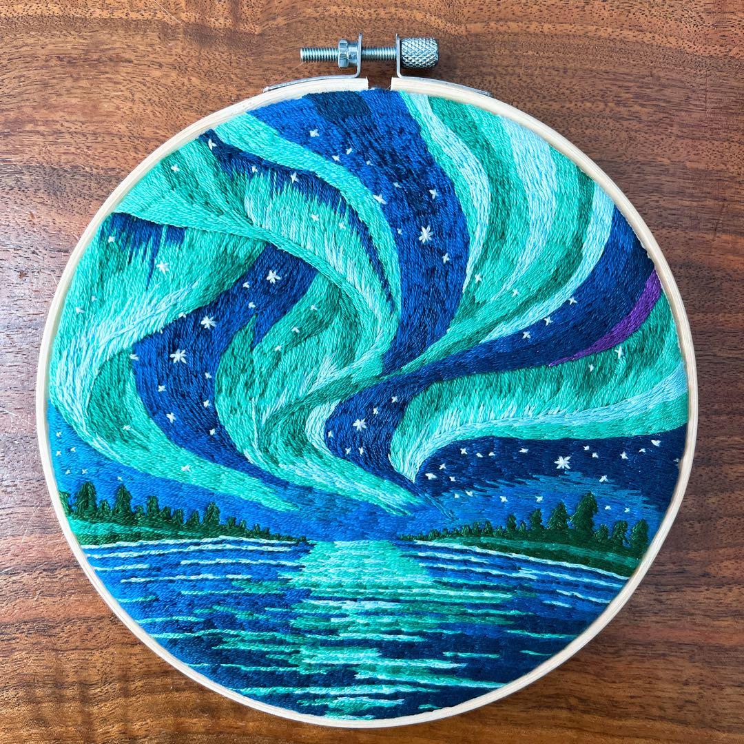 ハンドメイド刺繍　オーロラ
