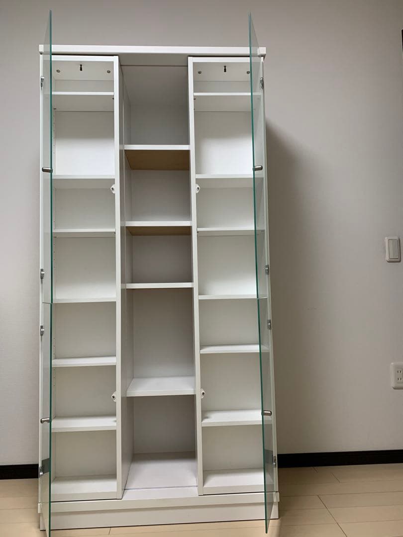 ホワイトガラス扉付き本棚