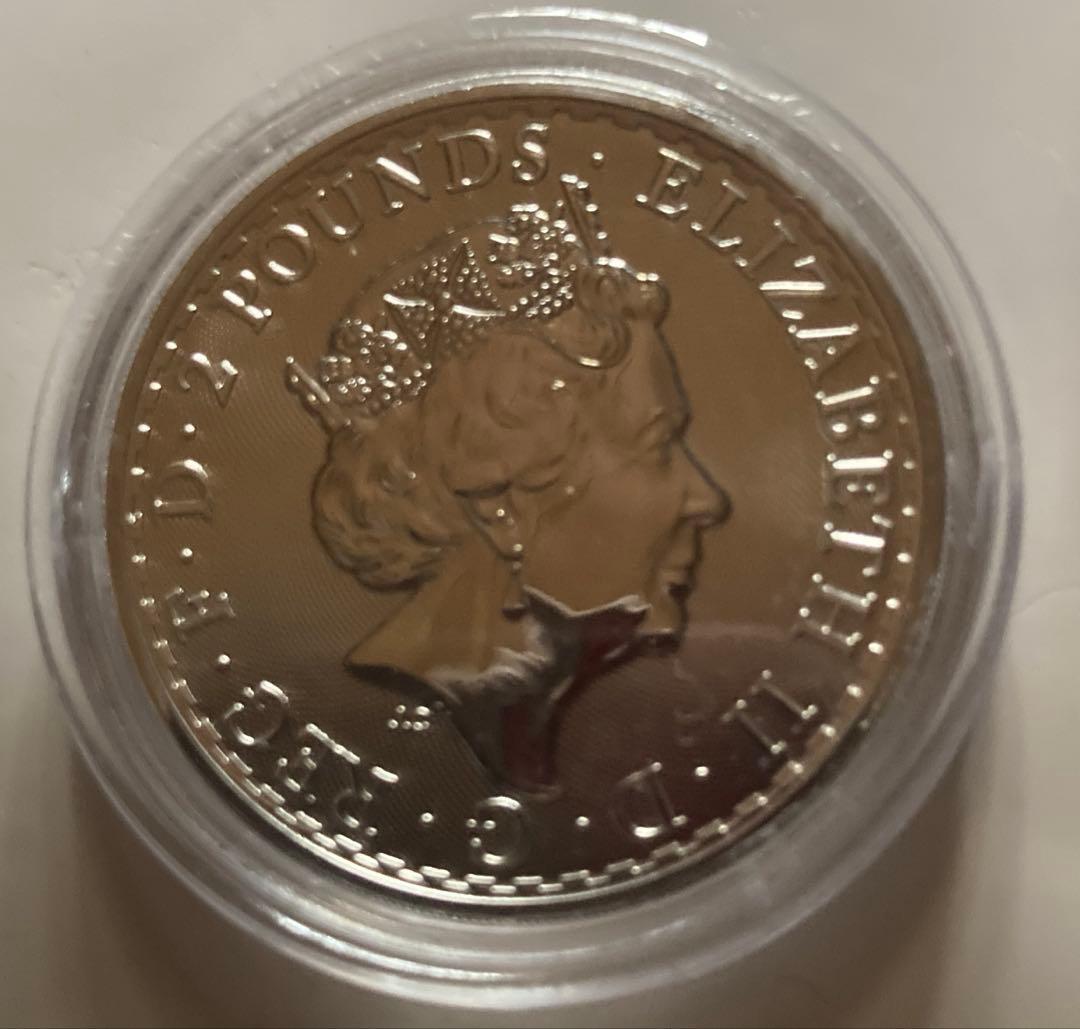 2018 新品イギリス ブリタニア銀貨1オンス (39mmクリアケース付き)