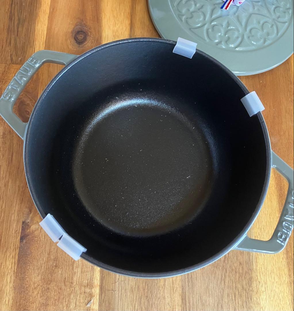 限定値下げ【新品 未使用】STAUB リリー ユーカリ ワナベSサイズ