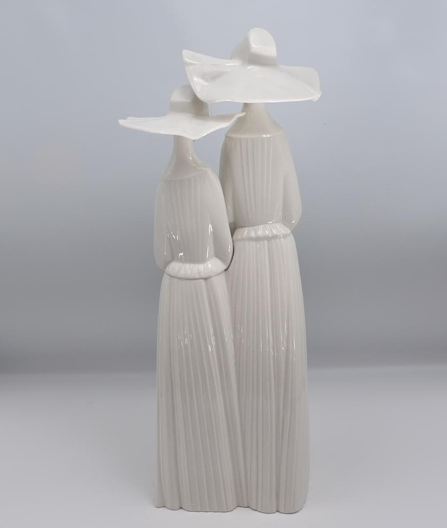 二人の尼僧　＃4611　★リヤドロ　スペイン　ポーセリン　絶版　ご成約済み