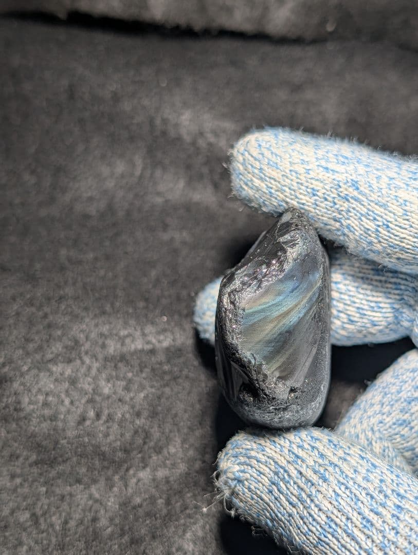 原石】十勝石玲瓏 北海道産レインボーオブシディアン 十勝石 玲瓏石