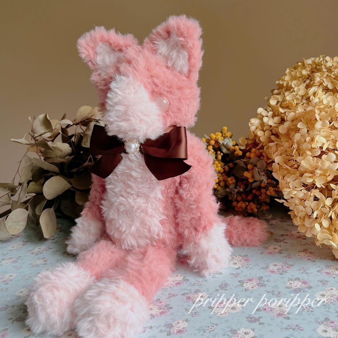 硝子の瞳をもつ　ももいろ猫のあみぐるみ　ぬいぐるみ　ねこ　アートドール