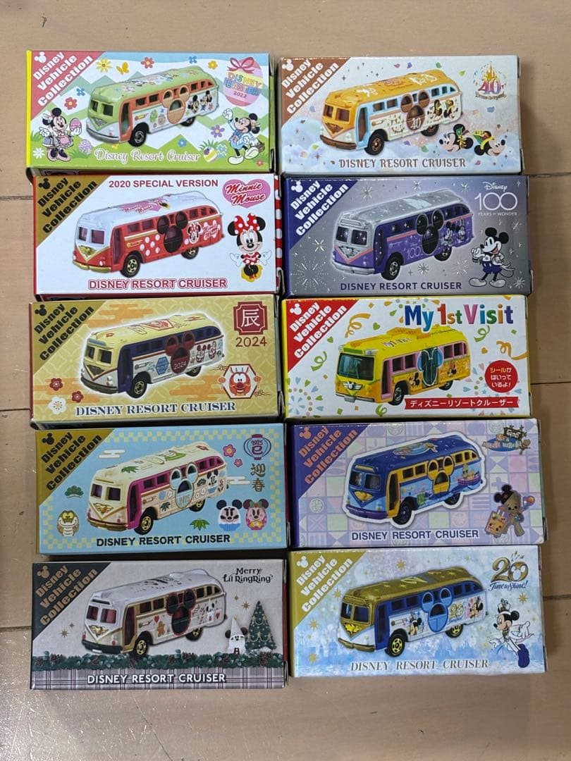 Disney Resort Cruiser ミニカーコレクション 46台