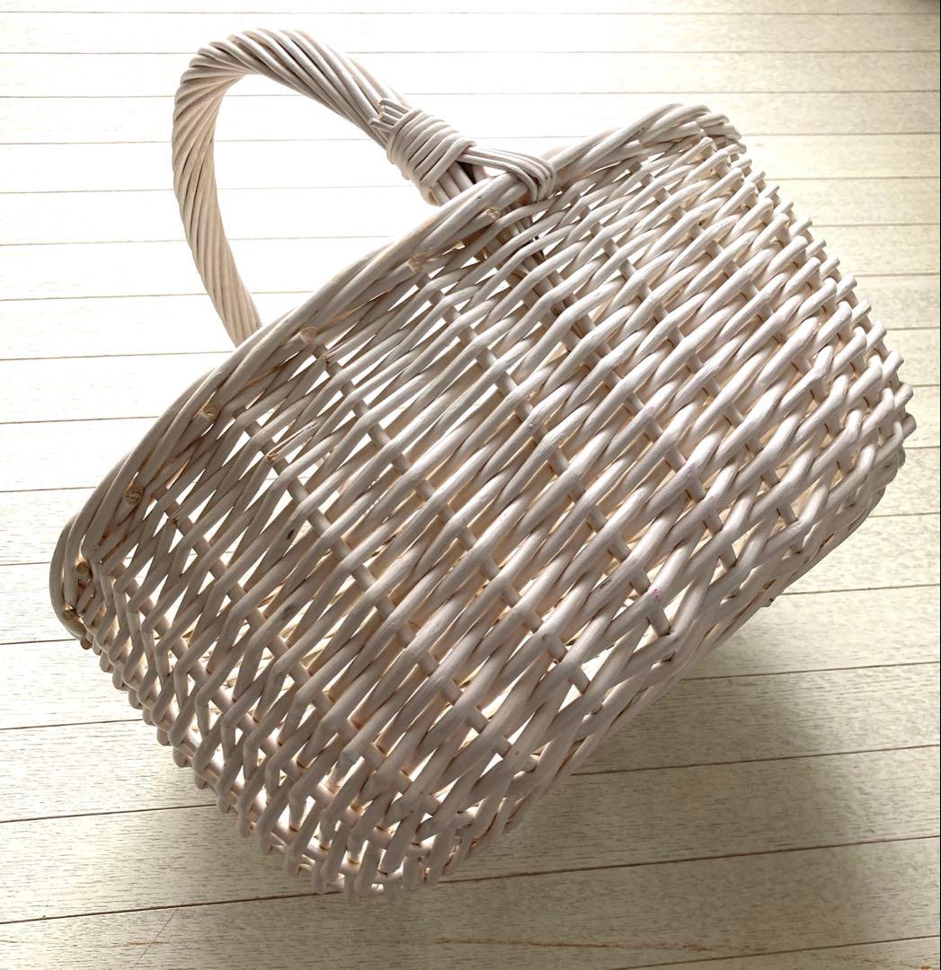 大型バスケット　かご　白　美品　未使用品　状態 良◎