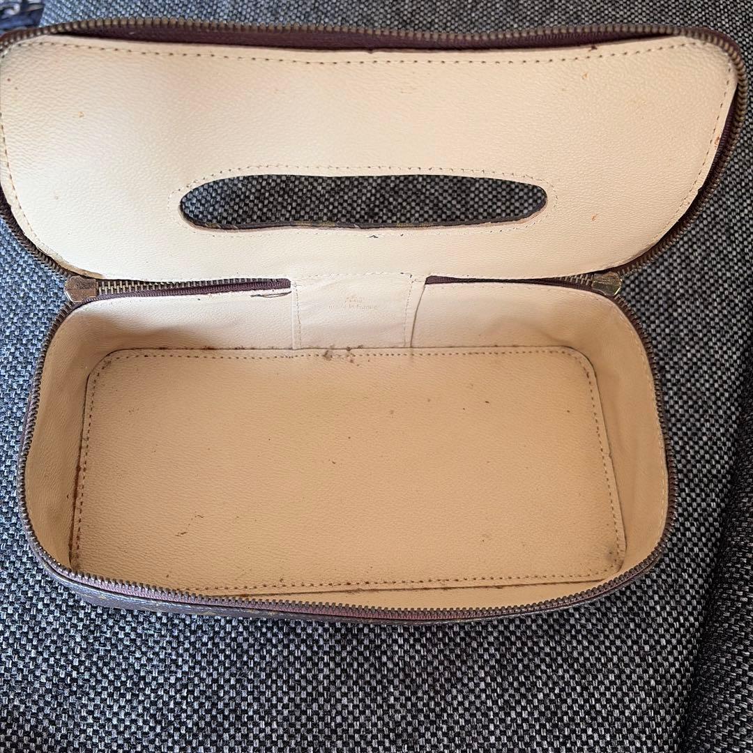 ルイヴィトンティッシュケース