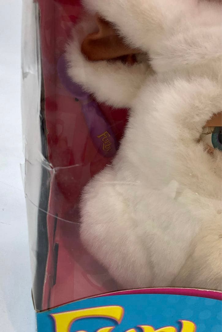 ハ*郎様 ☆未開封品☆ ファービー2 白 ベージュ 英語版 ブルーアイ 青