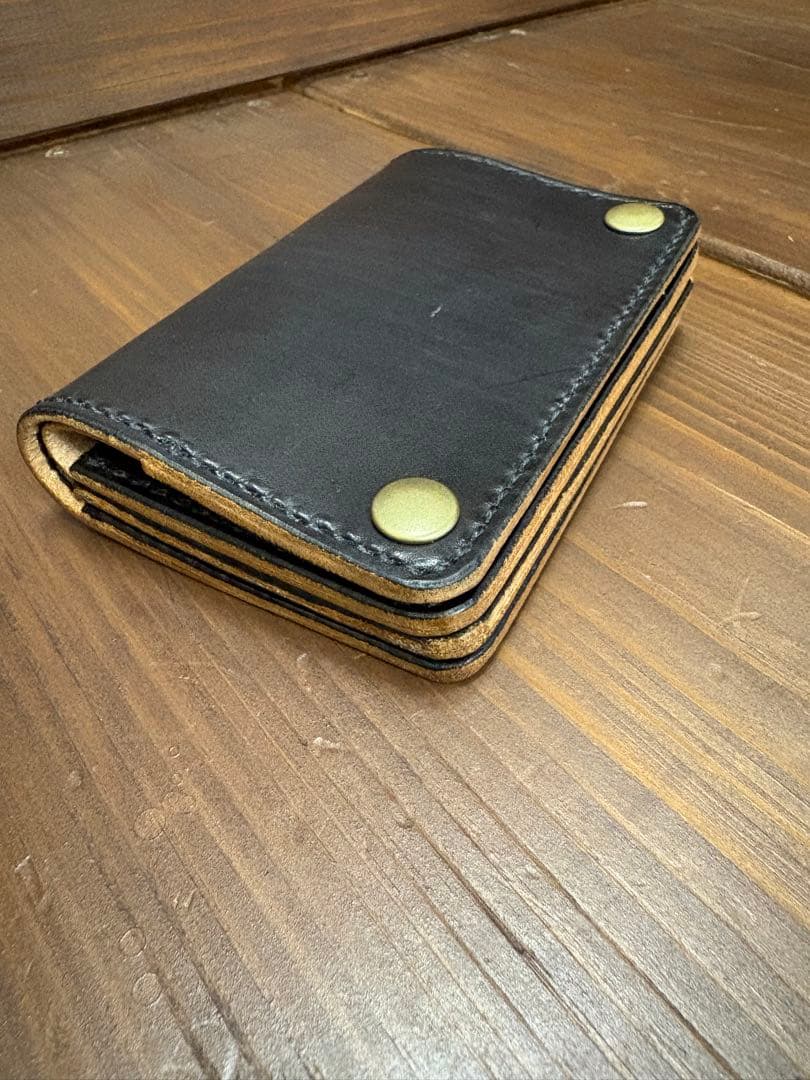 ショートトラッカーウォレット本革丘染めブラック茶芯 Trucker Wallet