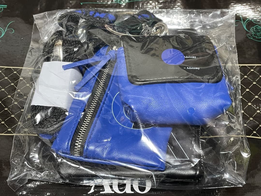 Ado Adotomy 会場限定ストラップポーチ 東京 - メルカリ