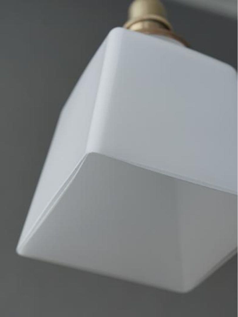 ホワイトガラス ペンダントライト