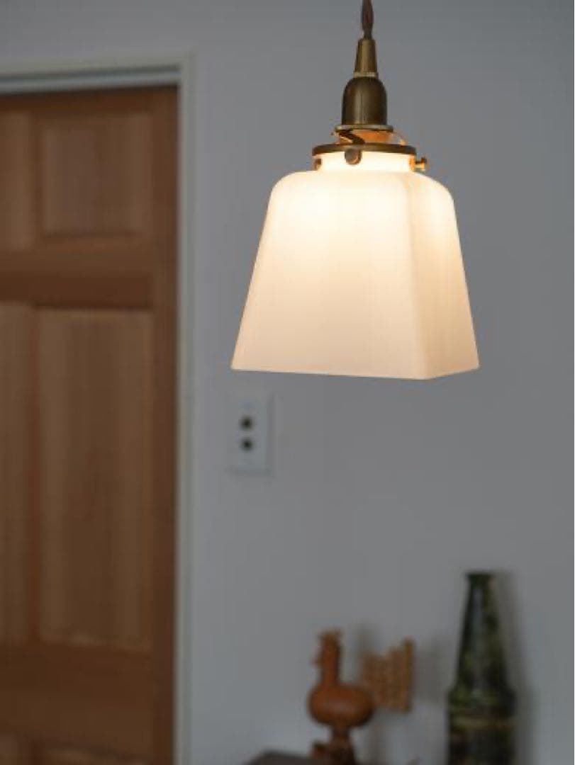 ホワイトガラス ペンダントライト