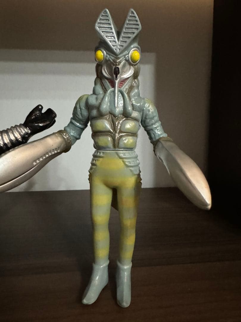 ゼットン バルタン星人 ソフビ 1983 1994 年製 - メルカリ