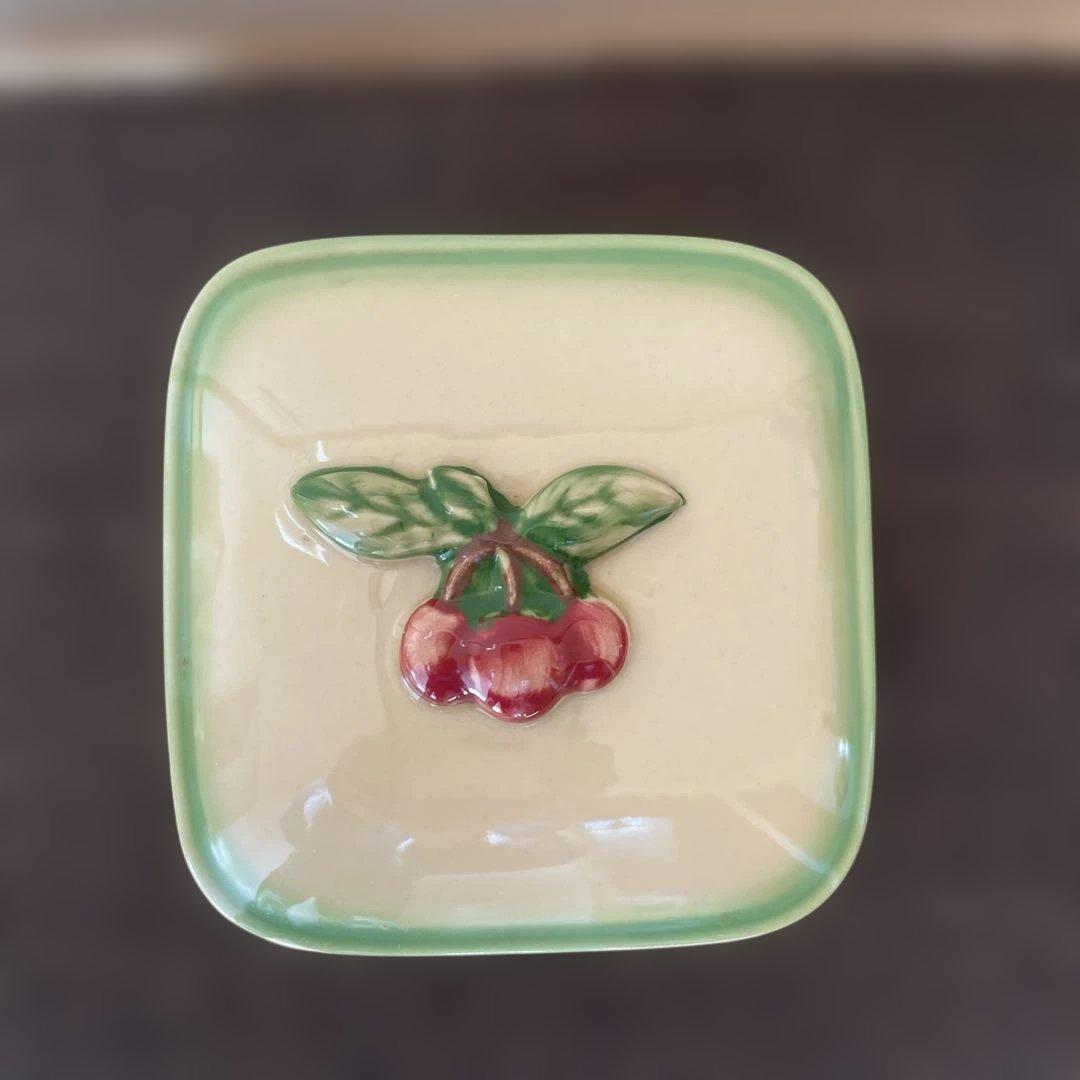 マニー　キャニスター　2個セット　さくらんぼ　陶器