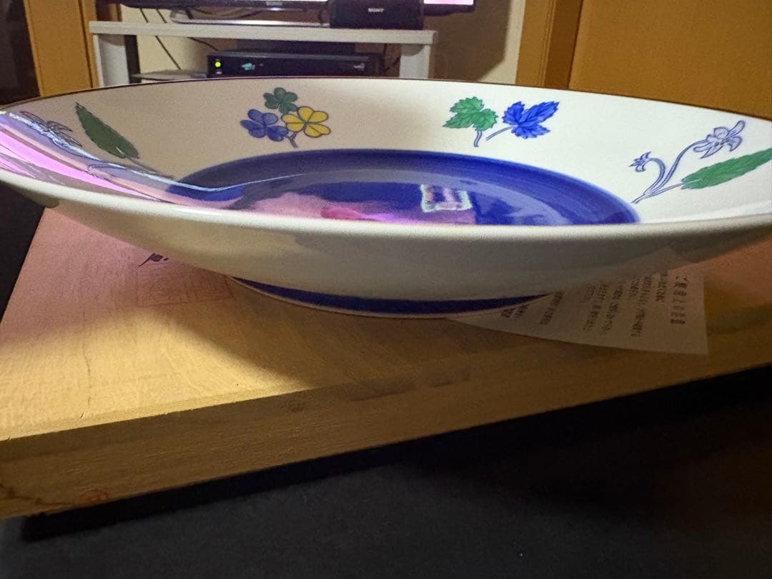 青い花柄の大皿 宮内庁御用達 深川製磁 直径28cm 高さ4.5cm