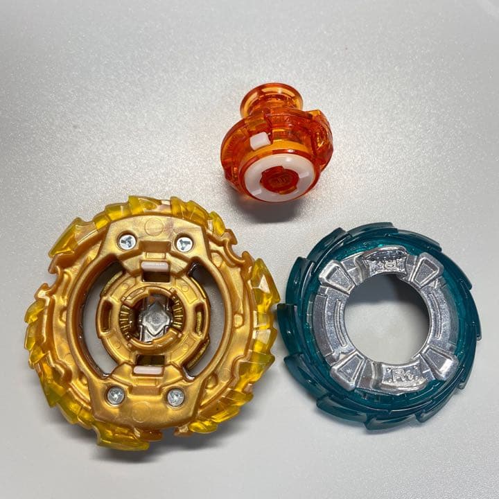 ウィザードファブニル.Rt.Rs【ゴールドターボVer‼️】 ベイブレード