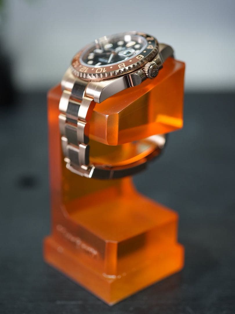 オレンジクリアムントル（腕時計スタンド）