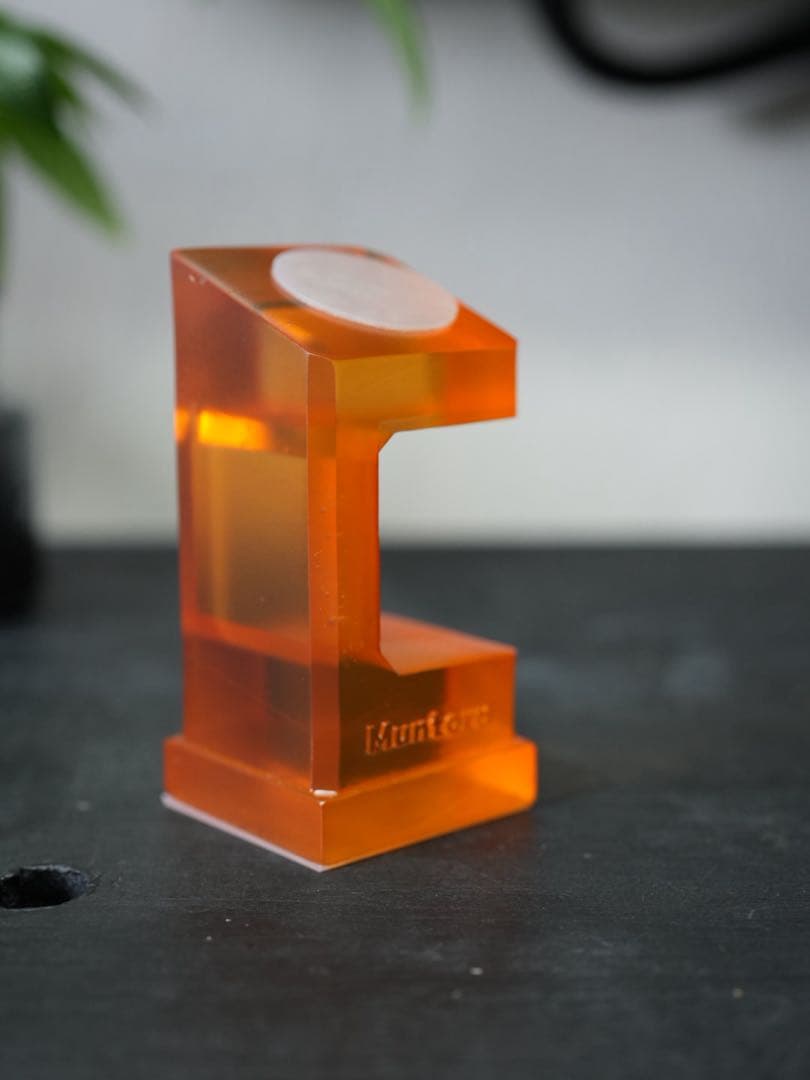 オレンジクリアムントル（腕時計スタンド）