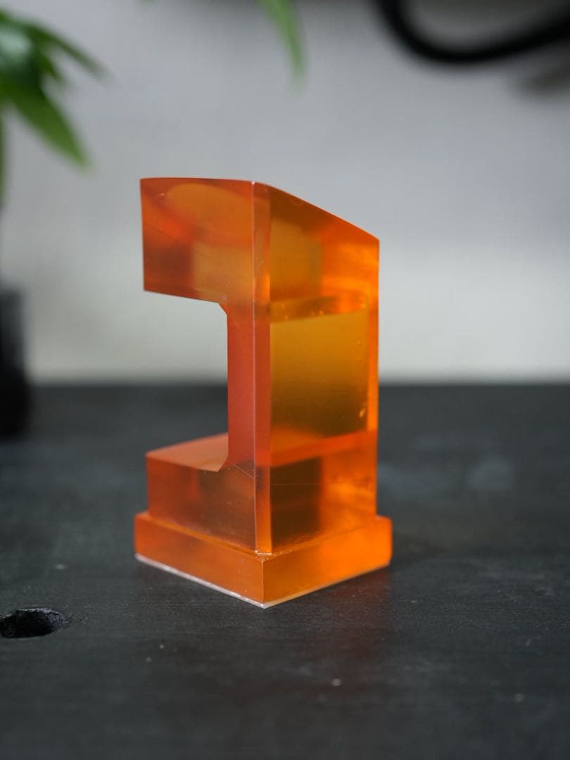 オレンジクリアムントル（腕時計スタンド）