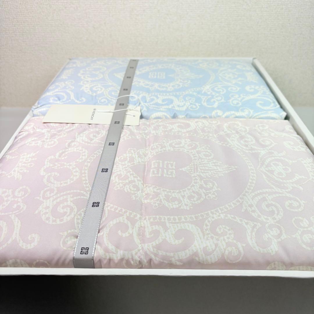 GIVENCHY ジバンシー　洗える羽毛肌掛けふとん　２枚　ペア　ブルー　ピンク