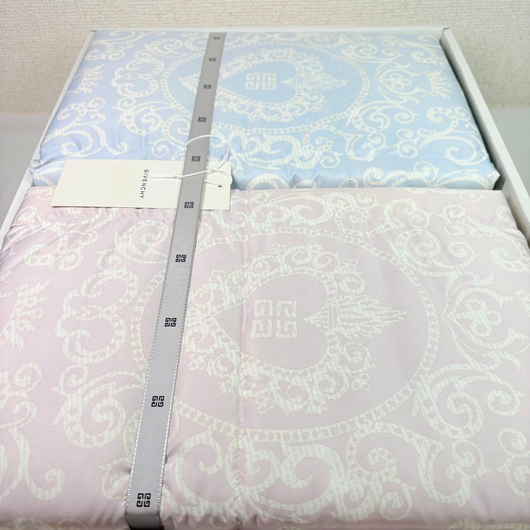 GIVENCHY ジバンシー　洗える羽毛肌掛けふとん　２枚　ペア　ブルー　ピンク