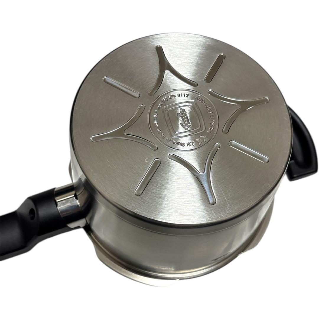 【新品】フィスラー プレミアム 圧力鍋 2.5L IH対応 蒸し器付き
