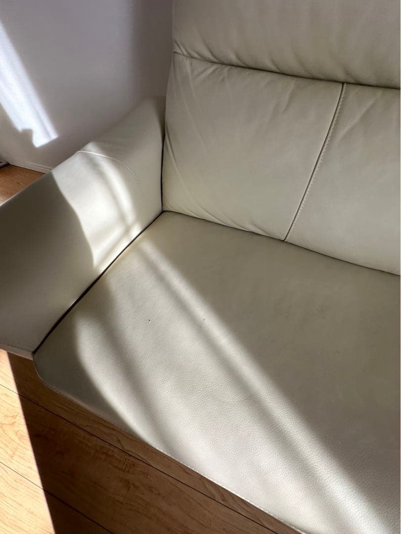 クリーム色 レザー 2人掛けソファ リクライニング