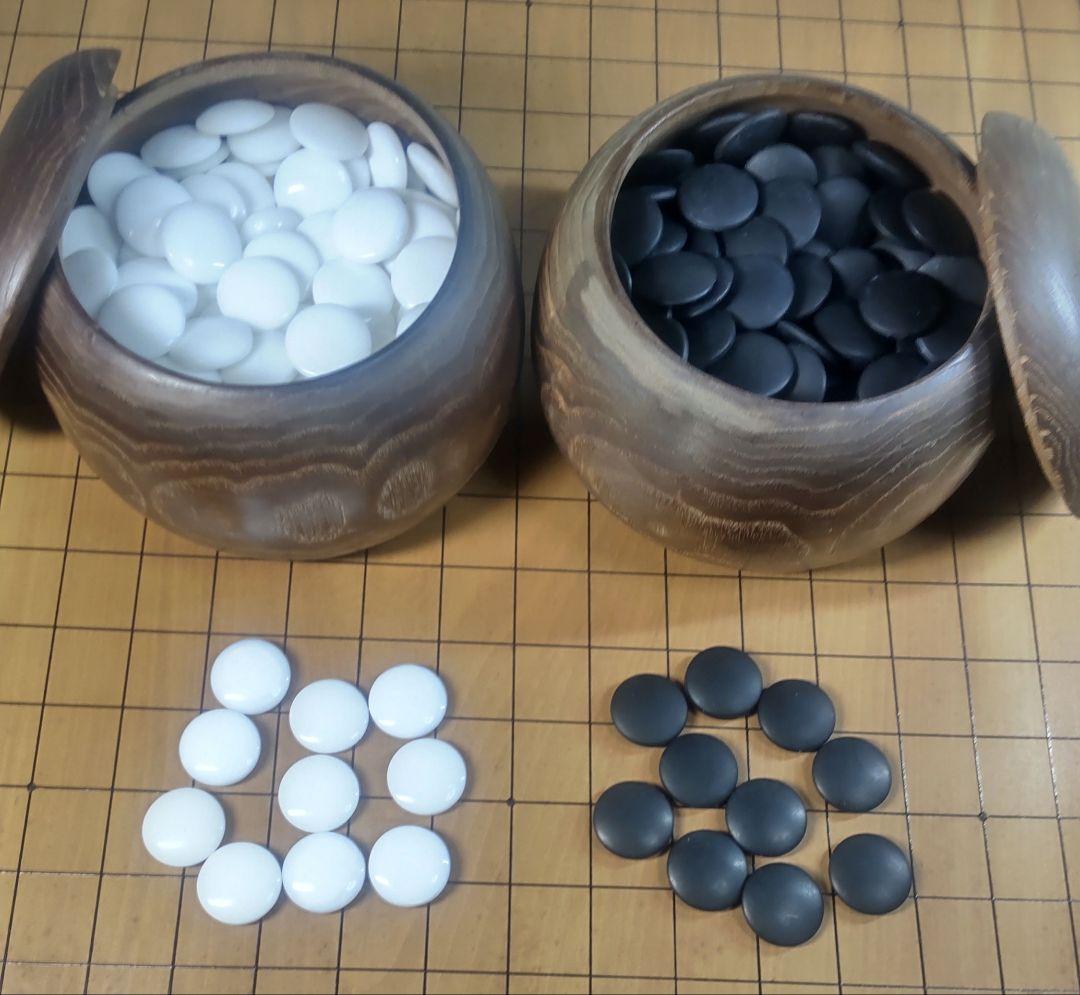 囲碁碁盤 碁石セット 厚さ5寸3分(約16㎝) 天然無垢の木材