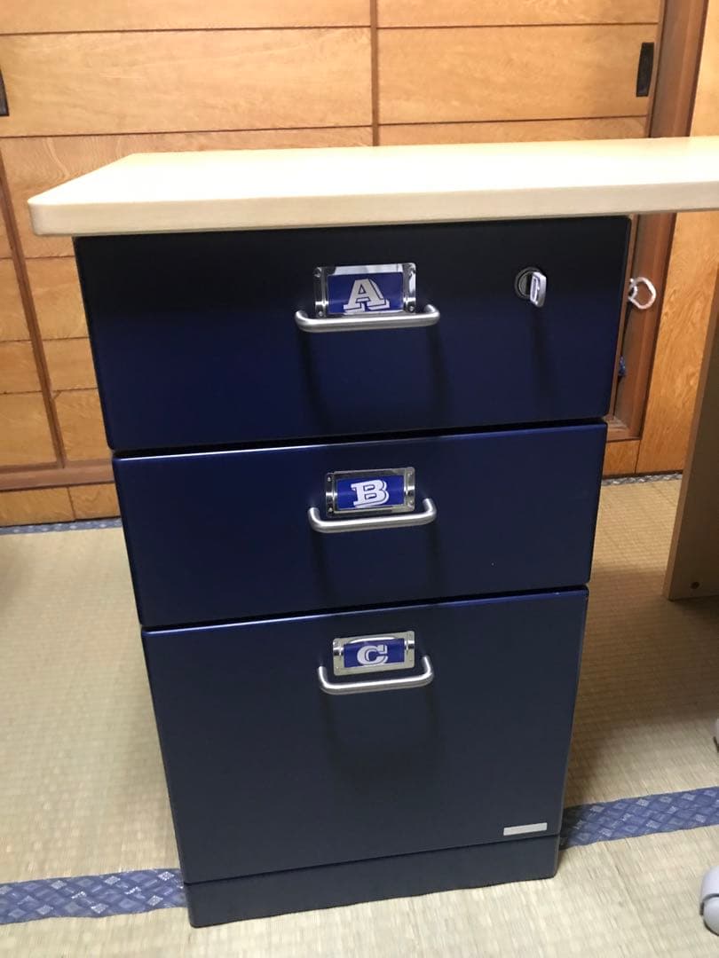 コイズミ デスク コンセント付き