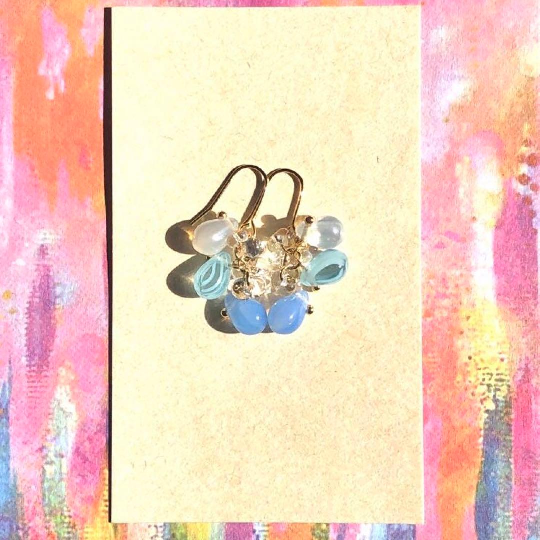 【681】ハンドメイド ガラスビーズ しずく ピアス イヤリング 水色 雫