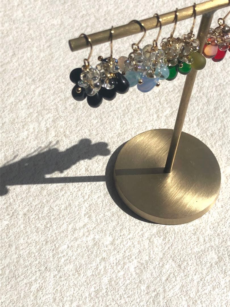 【681】ハンドメイド ガラスビーズ しずく ピアス イヤリング 水色 雫