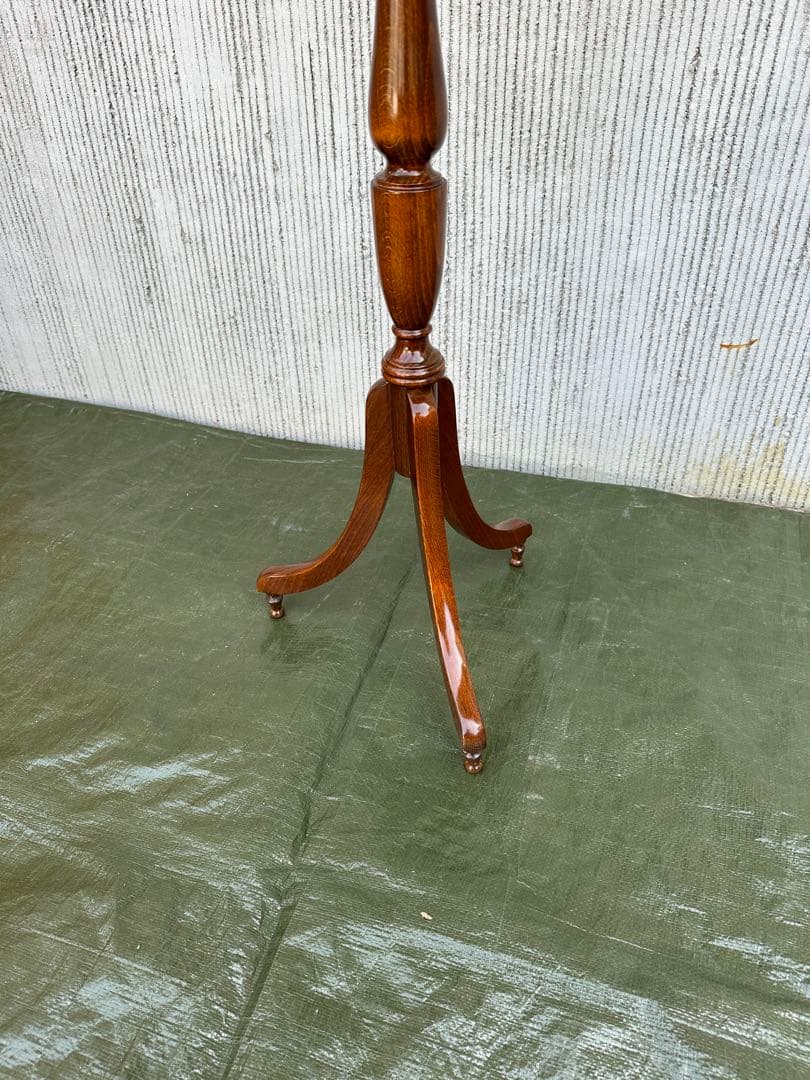 イタリア　ワインテーブル　コーヒーテーブル　花台　オケージョナルテーブル