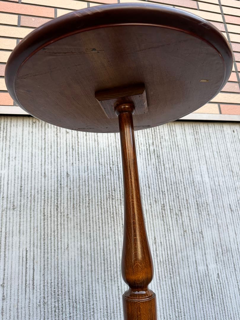 イタリア　ワインテーブル　コーヒーテーブル　花台　オケージョナルテーブル